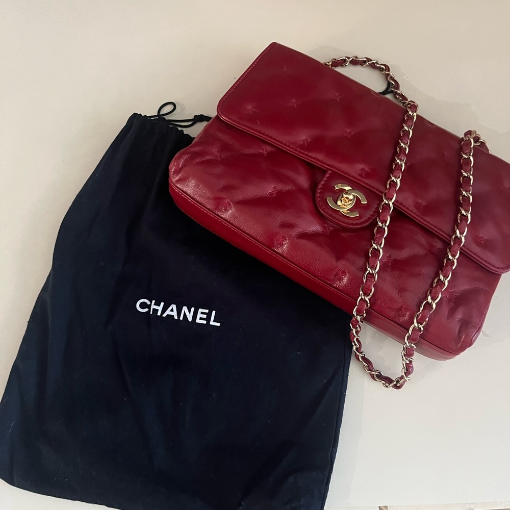 Chanel Luxurious Red Leather Shoulder Bag